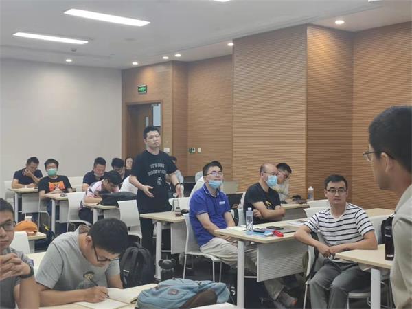 企业课堂-谭3.jpg